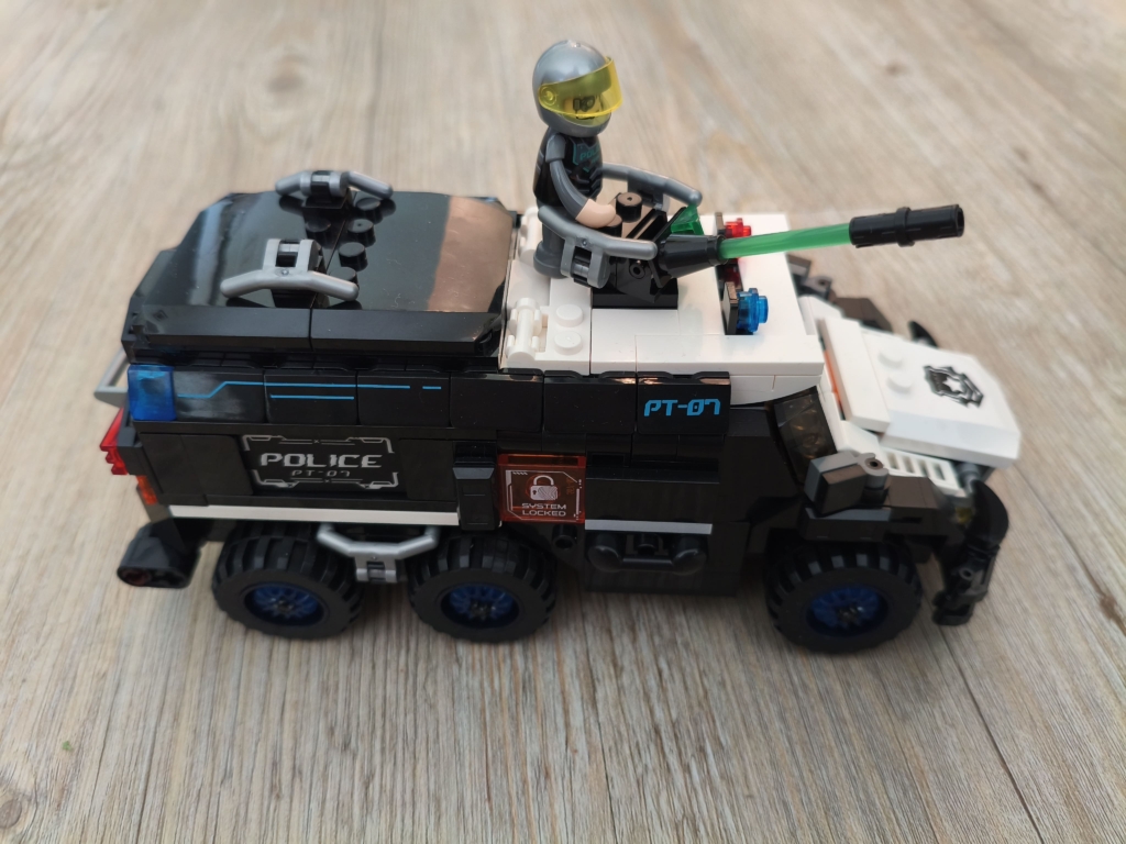 Lumibricks Police Truck Convoy 17008