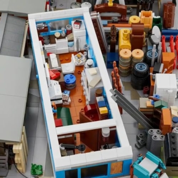 BlueBrixx Pro 108497 – Die DREI ???: Schrottplatz: Zentrale aus Klemmbausteinen mit 3089 Bauelementen - 5