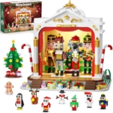 CUBIMANA 2025 Weihnachtliches Theater Bausteine mit Licht – 1690 Teile 3,6 mm Mini Spielzeug mit 4 festlichen Spielzeugsoldaten & 8 Minifiguren, Baum & Zug für Erwachsene - 1
