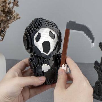 Finger Rock Horrorpuppe Halloween Ferien Geschenk Nacht Reaper Micro Klemmbausteine, 797 Teile Creative Deko Modell für Horrorfilm Fans Erwachsene Jugendliche - 5