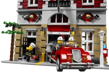Lego 10197 - Feuerwache - 3