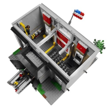 Lego 10197 - Feuerwache - 4