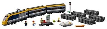 LEGO 60197 City Personenzug mit batteriebetriebenem Motor, ferngesteuertes Set mit Bluetooth-Verbindung, Schienen und Zubehör - 4