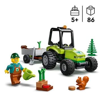 LEGO 60390 City Kleintraktor, Spielzeug-Traktor mit Anhänger, Fahrzeug zum Bauernhof-Set mit Gärtner-Minifigur & Tierfigur, Konstruktionsspielzeug ab 5 Jahren - 2