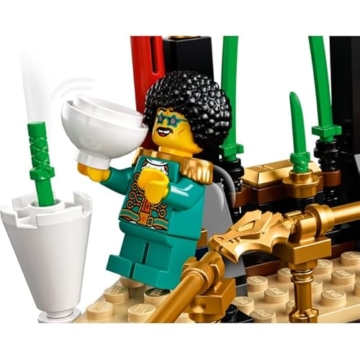 LEGO 71735 NINJAGO Turnier der Elemente Tempel Bauset mit Kampfarena und sammelbarer Figur des Goldenen Ninja Lloyd, 6-99 Jahre - 8