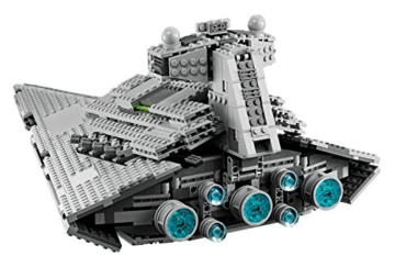 LEGO 75055 - Star Wars Imperial Destroyer - 24