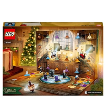 LEGO 76404 Harry Potter Adventskalender 2022 mit Brettspiel, 7 Minifiguren, Film-Szenen und Spielzeug Zubehör, magisches frühes Geschenk für Weihnachten - 7