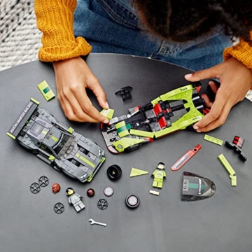 LEGO 76910 Speed Champions Aston Martin Valkyrie AMR Pro & Vantage GT3, Bausatz mit 2 Rennautos, Modellautos für Kinder ab 9 Jahre, 2022 Kollektion - 9
