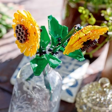 LEGO Botanicals Sonnenblumen - Gelbes Kunstblumen Set zum Bauen - Bastelset für Frauen und Männer - Schreibtischdeko oder DIY Blumendeko - Geschenk zum Muttertag - 40524 - 5