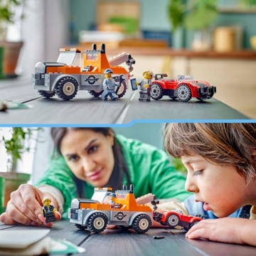 LEGO City Abschleppwagen mit Sportauto, Spielzeug-Auto für Jungen und Mädchen ab 4 Jahren, Geburtstagsgeschenk für Kinder, LKW-Spielzeug mit 2 Minifiguren und Zubehör wie einem Cochlea-Implantat 60435 - 10