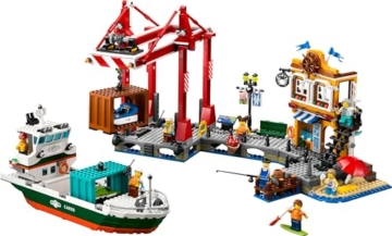 LEGO City Hafen mit Frachtschiff, Bauspielzeug für Jungen und Mädchen ab 8 Jahren, Geschenkidee für Kinder, Containerkran, Schiff-Spielzeug und 8 Minifiguren 60422 - 10