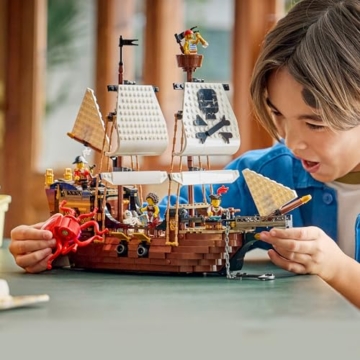 LEGO Creator Legendäres Piratenschiff Spielzeug - Modellbau mit 2 Bauoptionen - Burg oder 2 Zwillingsboote - Kinderzimmer Deko - Geburtstagsgeschenk für Jungen & Mädchen ab 9 Jahren - 31387 - 8