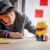 LEGO Editions Scuderia Ferrari HP Lewis Hamilton Helm - F1 Merchandise - Ausstellungsmodell Bausatz mit sammelbarer Minifigur - Geschenk für Jungen ab 14 Jahren und Erwachsene Motorsportfans - 43022 - 7