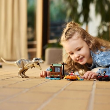 LEGO Jurassic World Flucht vor dem T.Rex – Interaktives Spielzeug mit Dinosaurier-Figur, Boot, ATV und 2 Minifiguren – Geschenk für Jungen und Mädchen ab 5 Jahren – 76975 - 9