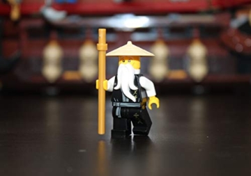 LEGO Ninjago Minifigure - Sensei Wu (Black Robe and Staff) Display Stand 70670 - 2