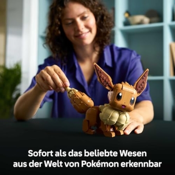 LEGO Pokémon Evoli Figur - Bauset für Erwachsene - Anime Modellbau mit beweglichen Gliedmaßen, Ohren und Schwanz - DIY Deko für Zimmer oder Schreibtisch - Sammler Geschenkidee für Gaming Fans – 72151 - 3