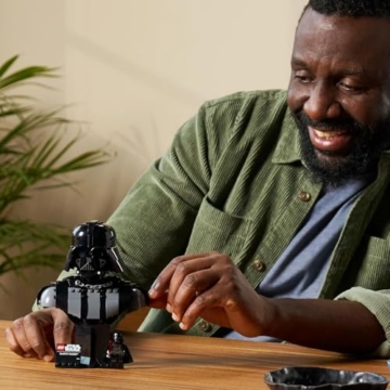 LEGO Star Wars 75439 Darth Vader Büste - Modellbau für Erwachsene - inkl. sammelbarer Minifigur mit rotem Lichtschwert - Geschenkidee für Fans von Eine Neue Hoffnung - 4