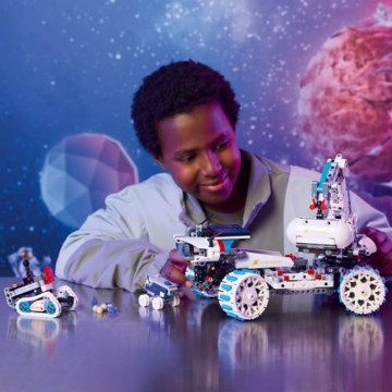 LEGO Technic Lunar Outpost Mondrover-Raumfahrzeug - Interaktives Spielzeug - Kran und Sonnenkollektoren - Robotermodell zum Bauen und Spielen - Geschenk für Jungen und Mädchen ab 10 Jahren 42211 - 9