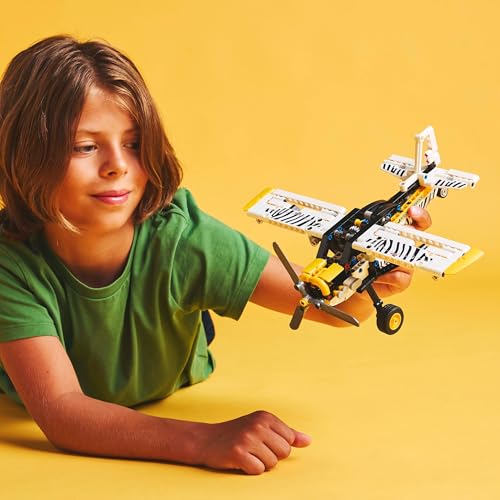 LEGO Technic Propellerflugzeug (42198) Geschenk für Mädchen