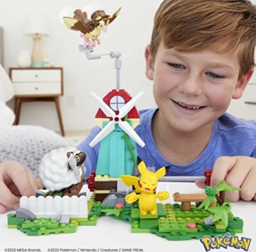 MEGA Pokémon HKT21 Bauspielzeug für Kinder, Windmühlen-Farm mit Pikachu-, Taubsi- und Wolly-Actionfigur zum Zusammenbauen und Bewegungsstein für Bewegung