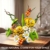 Mould King 24100 Blumenstrauß Klemmbausteine, Blumen-Bausatz mit Sockel - 6