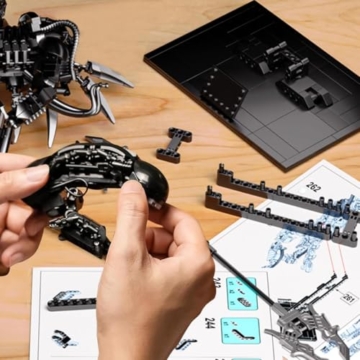 QLT QIAOLETONG Xenomorph Spielzeug Klemmbausteine Baustein,Ideas,Action Alien Figur deko Geschenk für Erwachsene und Jungen ab 6-16+(918PCS - 4