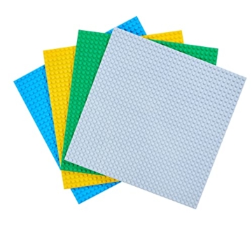 Simba Blox 104114556 4x Bauplatte, je 25x25cm, gelb, grau, grün, blau, hohe Qualität, beidseitig bespielbar, vollkompatibel mit vielen anderen Herstellern, Grundplatte Bausteine, ab 3 Jahren